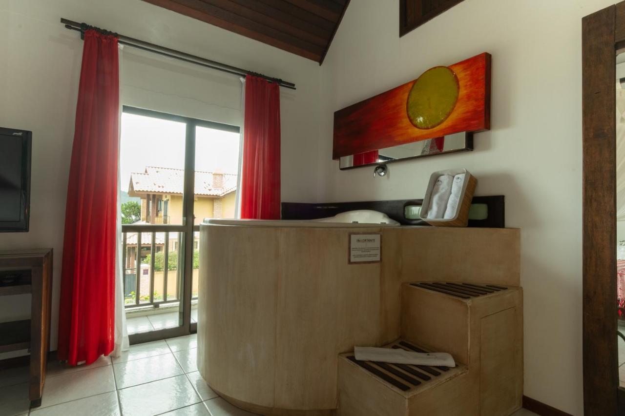 Olhos Verdes Guest House Bombinhas Exterior photo